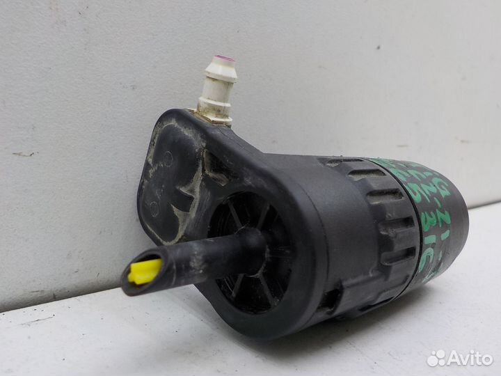 Насос бачка омывателя Volkswagen Tiguan 2016