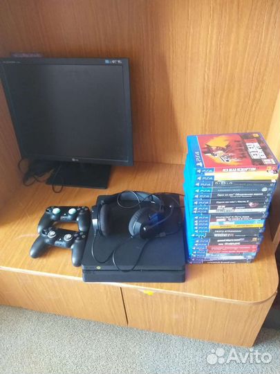 Sony PS4 slim 1tb