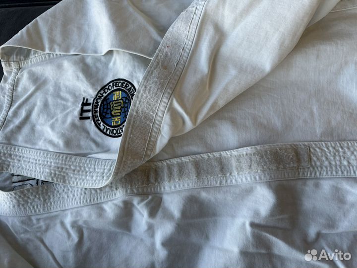 Форма для тхэквондо adidas