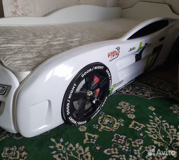 Детская кровать машина с матрасом