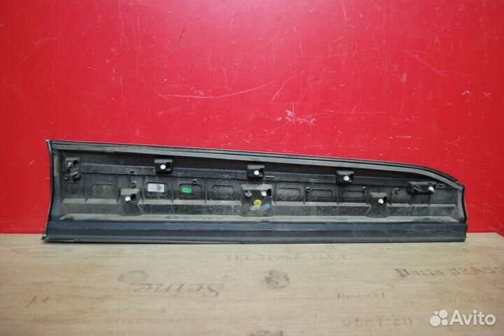 Молдинг двери передней левой передний левый Audi