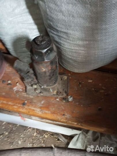 Домкрат гидравлический