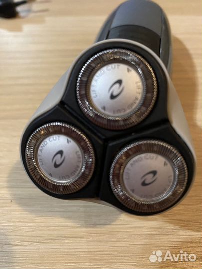 Бритва электрическая новая