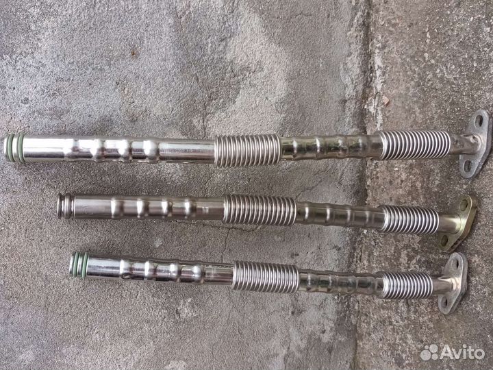 Трубка слива масла с турбины и гофра глушителя