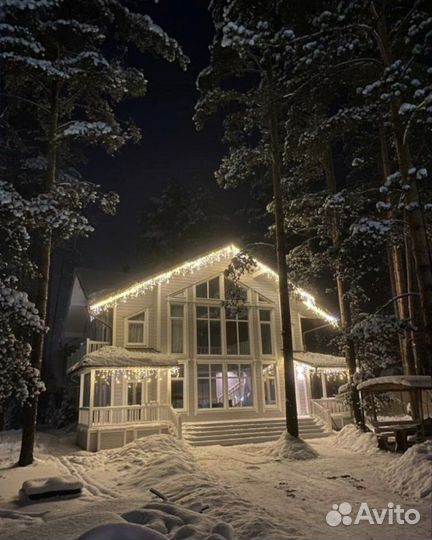 Новогоднее украшение деревьев, домов