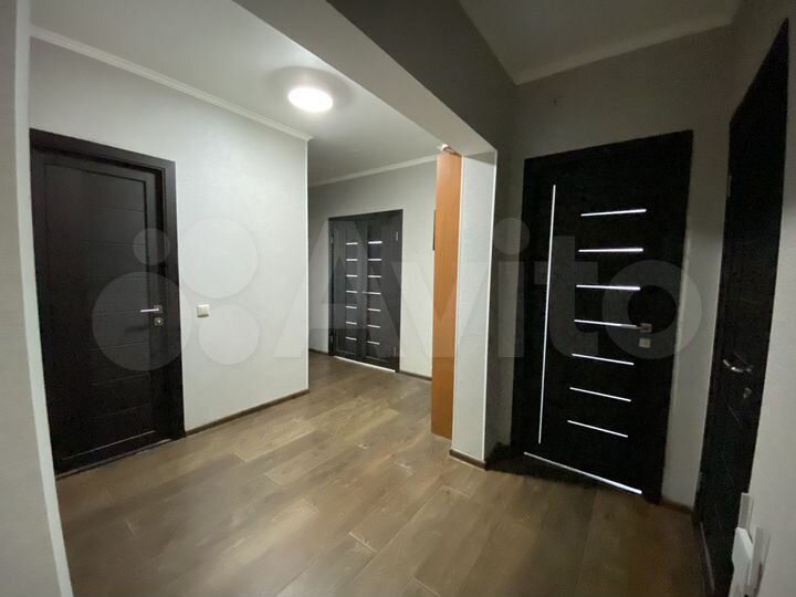 3-к. квартира, 75 м², 1/11 эт.