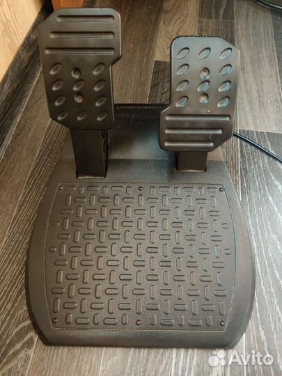 Игровой руль thrustmaster tmx