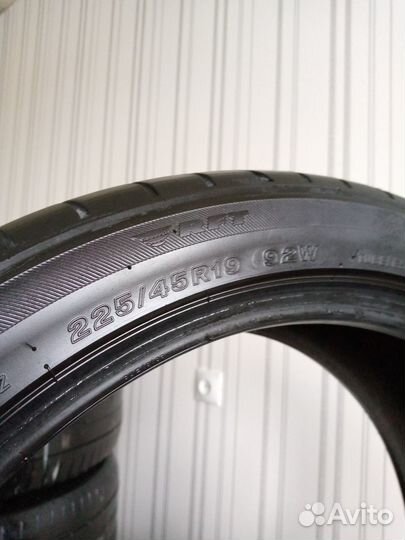 Bridgestone Turanza T001 225/45 R19 92G