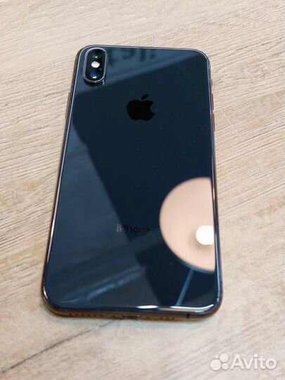 iPhone XS в отличном состоянии