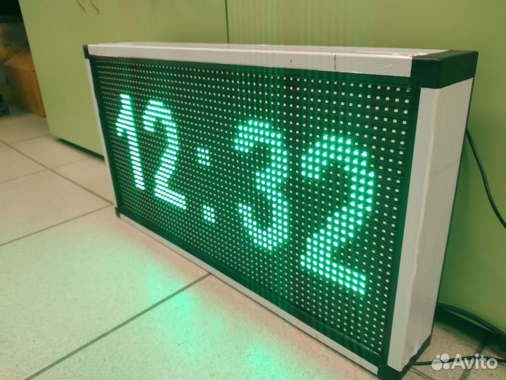 Светодиодное табло часы с температурой