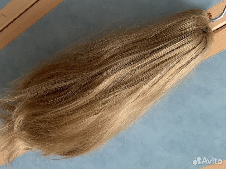 Хвост на заколке