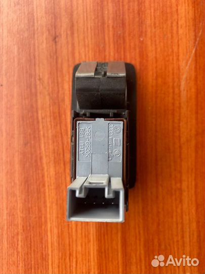 Кнопка открывания бензобака Vw Touran minivan BSE