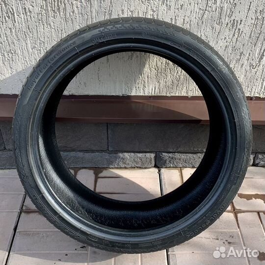 Royal Black Royal Performance 255/35 R20 97W