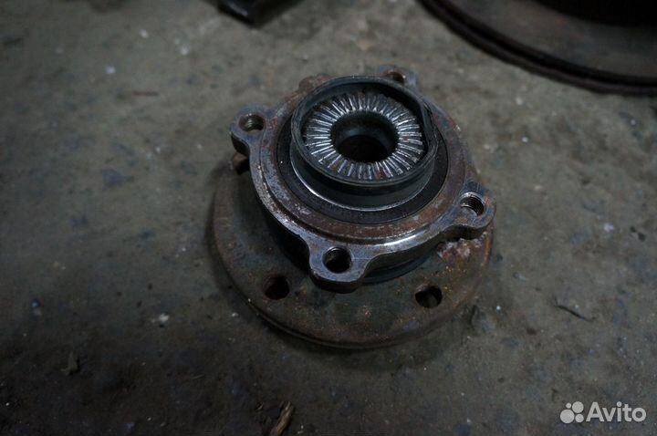 BMW F10 IX задняя ступица