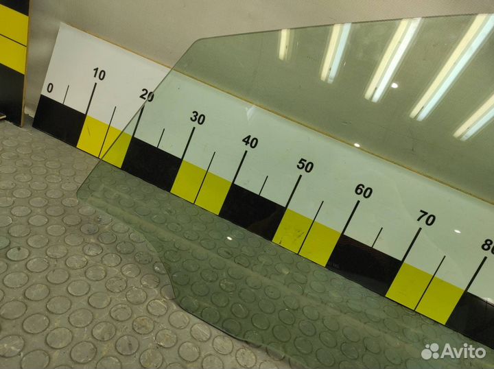 Стекло переднее левое Mercedes-Benz W251 M272.967