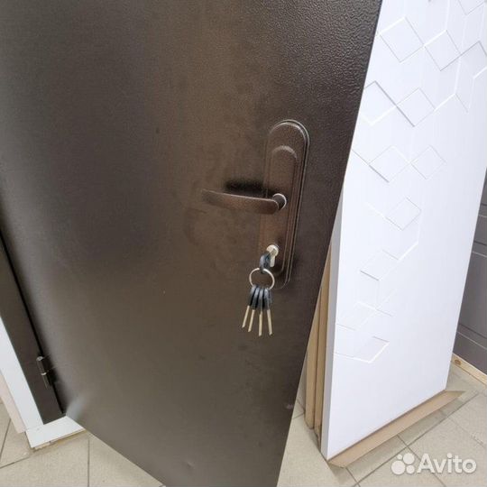 Дверь металлическая в наличии