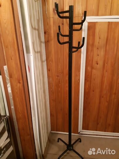 Вешалка для одежды напольная металлическая