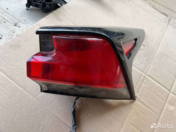 Фонарь правый Lexus NX Z10 2014-2017