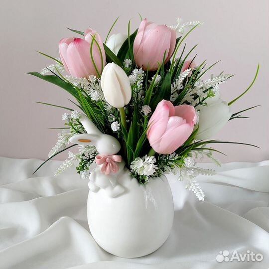 Пасхальная цветочная композиция на стол