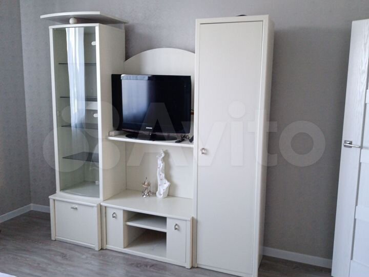 2-к. квартира, 64 м², 1/9 эт.