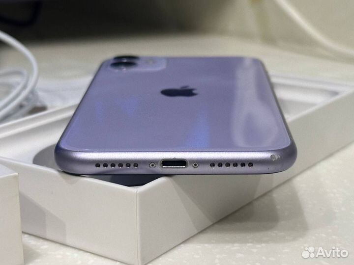 iPhone 11, 64 ГБ