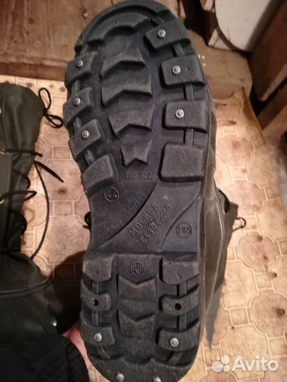 Сапог зимний для рыбалки вездеход с шипами