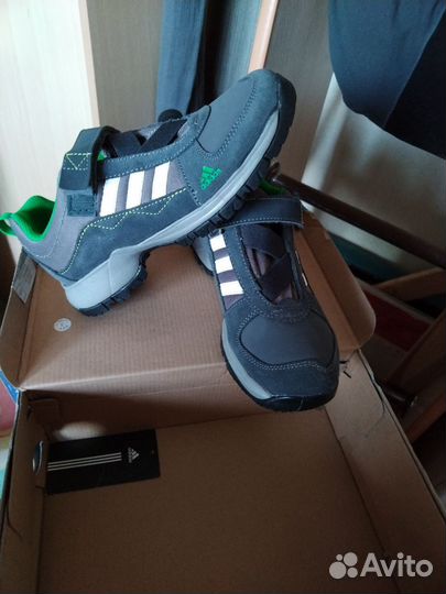 Кроссовки adidas мужские оригинальные, размер 35