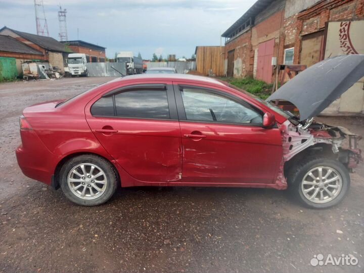 Mitsubishi Lancer 1.5 МТ, 2011, битый, 126 651 км