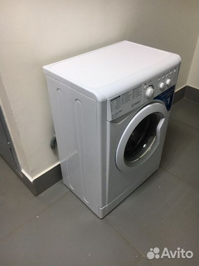Стиральная машина автомат