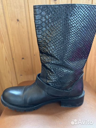 Сапожки женские