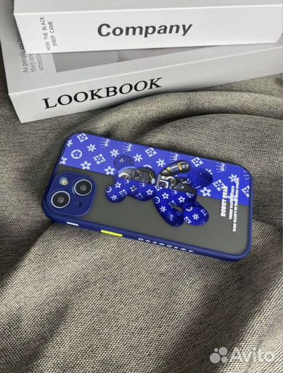 Чехол на iPhone 13