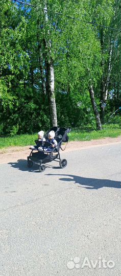 Прогулочная коляска для двойни