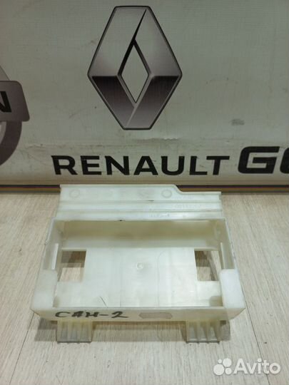 Кронштейн Renault sandero 2