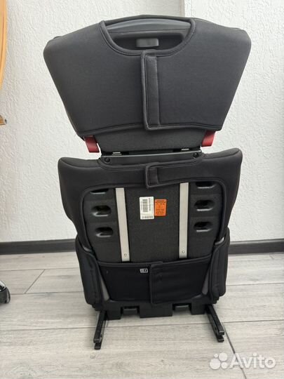 Автокресло Recaro Milano Seatfix