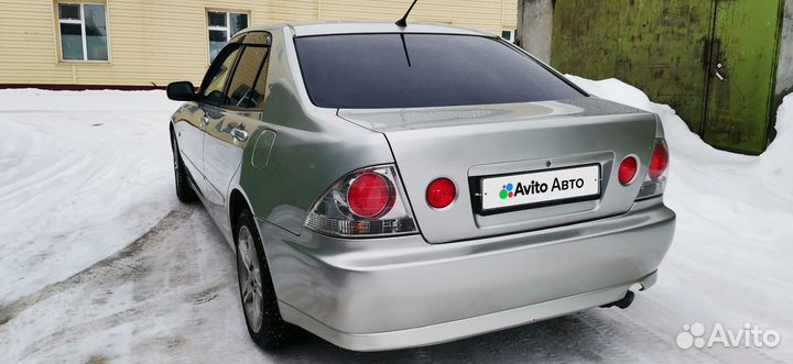 Toyota Altezza 2.0 AT, 2001, 368 000 км