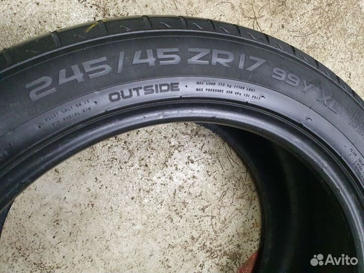 Nokian Tyres Hakka Black 245/45 R17 99Y