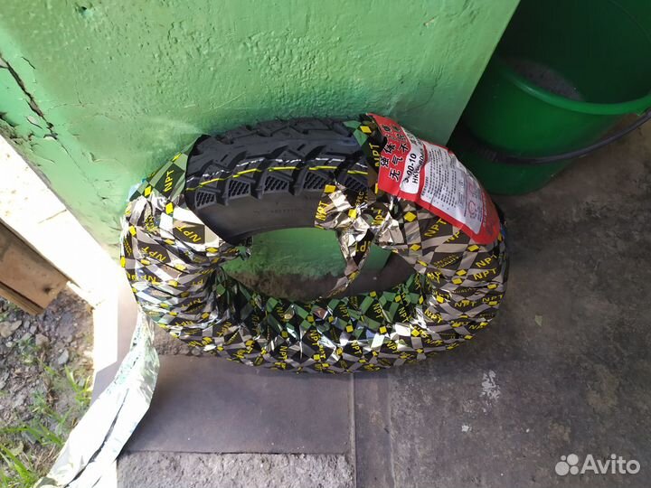 Шина покрышка на мопед 3,00-10 бескамерная Китай