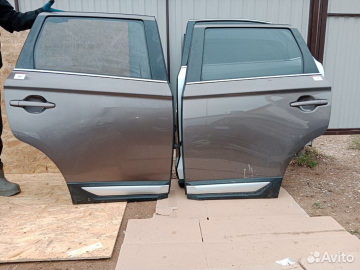 Дверь задняя правая Митсубиси Аутлендер 3 gf