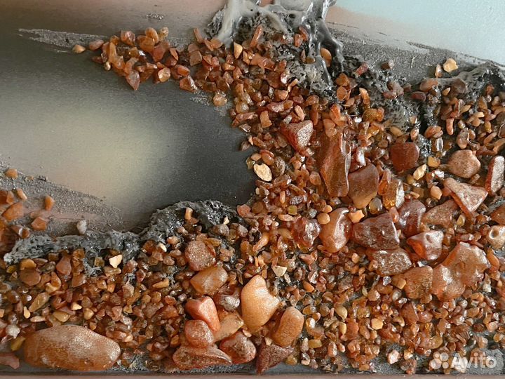 Картина с натуральным янтарем