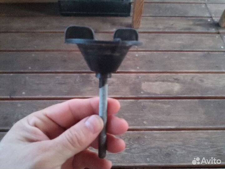 Крепление запасного колеса daewoo nexia