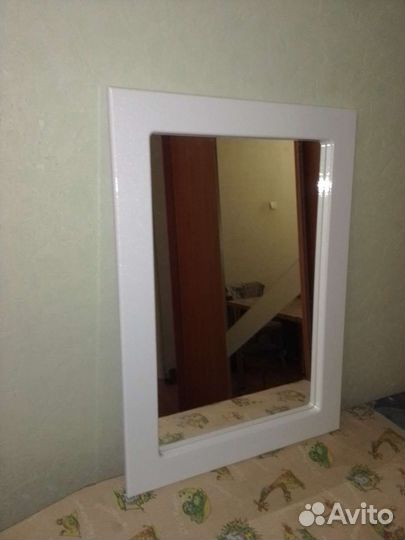 Зеркало настенное