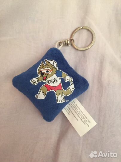 Сувениры fifa 2018. Брелок и пудра