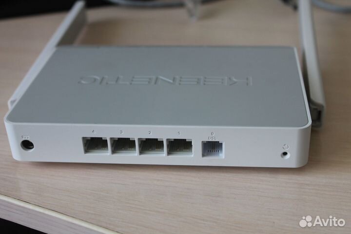Wi-Fi роутер Keenetic DSL (KN-2010)