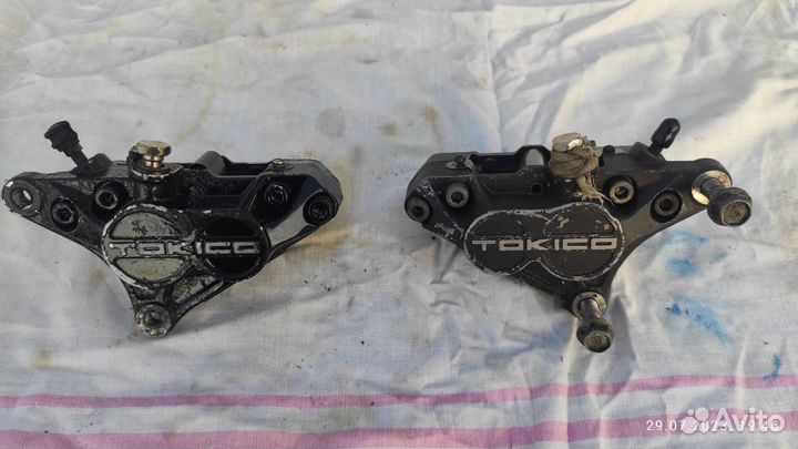 Суппорта tokico Suzuki Kawasaki