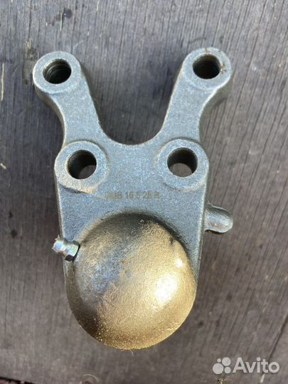 Шаровая опора правая Pajero 90-00