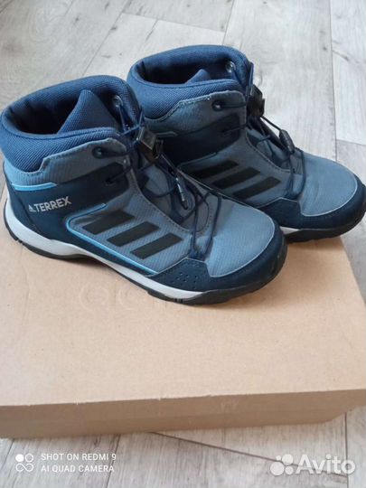 Кроссовки adidas 31р