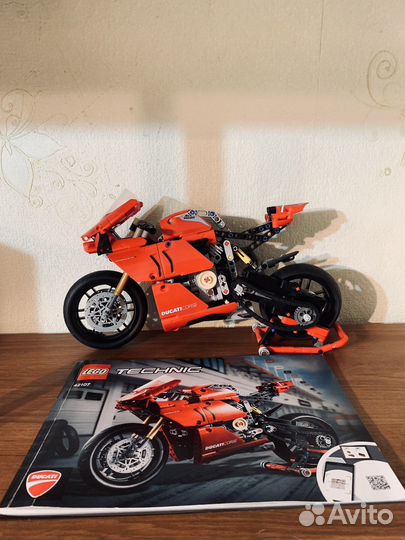 Lego Technic Ducati 42107