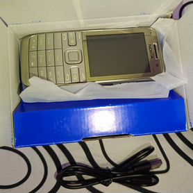 Nokia E52