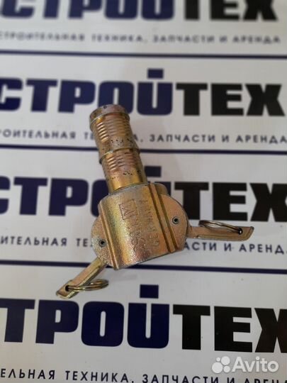 Фитинг выхода бочки растворонасоса