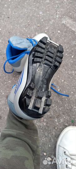 Лыжные ботинки